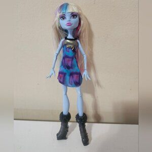Monster High Doll Abbey Bominable Picture Day Original Clothes And Boots